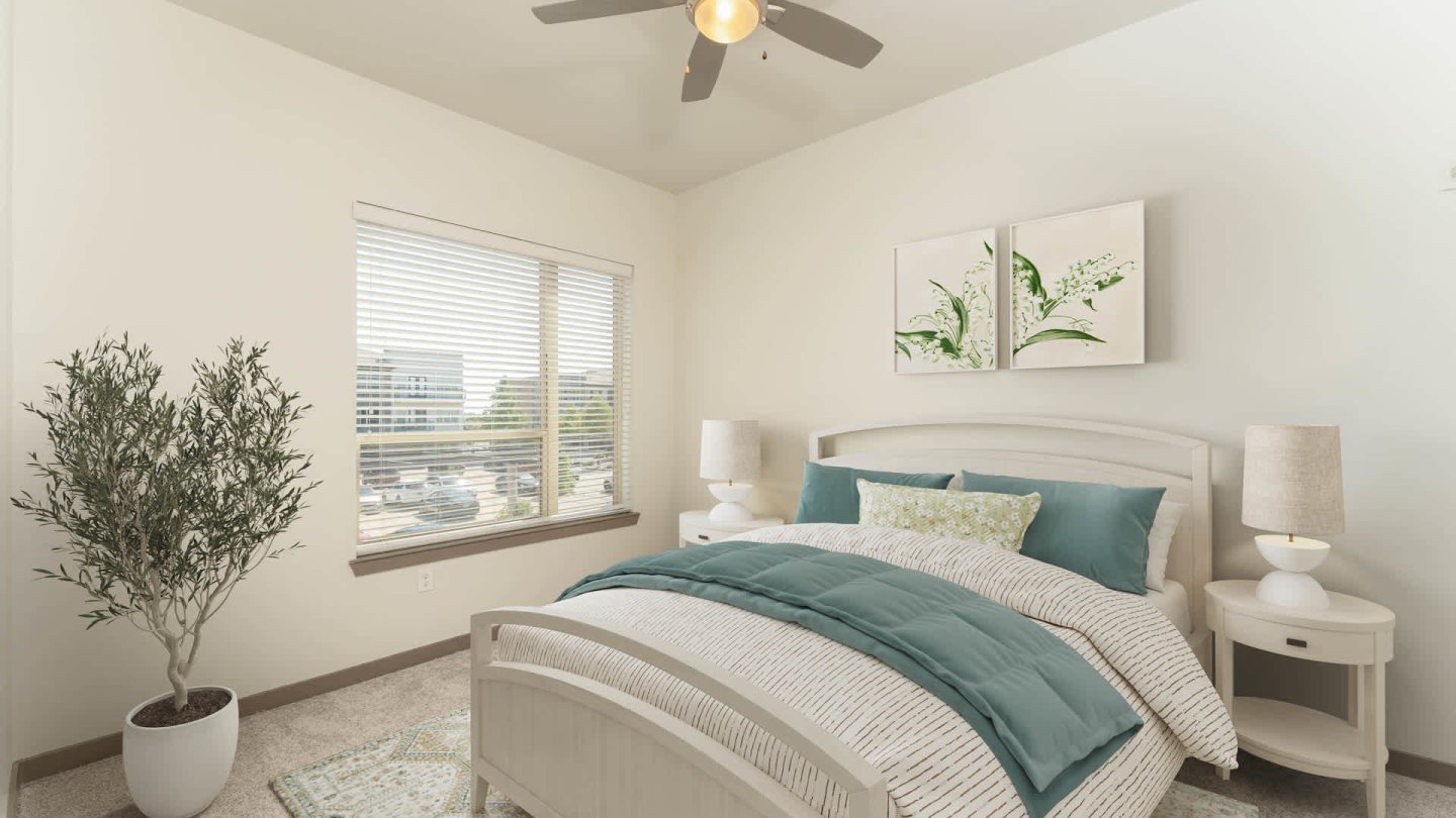 Crest at Park Central Apartments Image 36