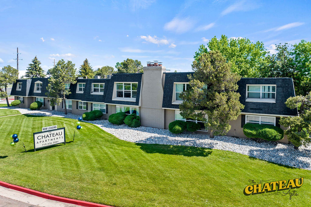 Chateau Apartments Image 24