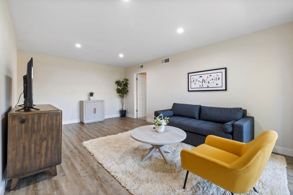 Lombardi Apartments Image 21