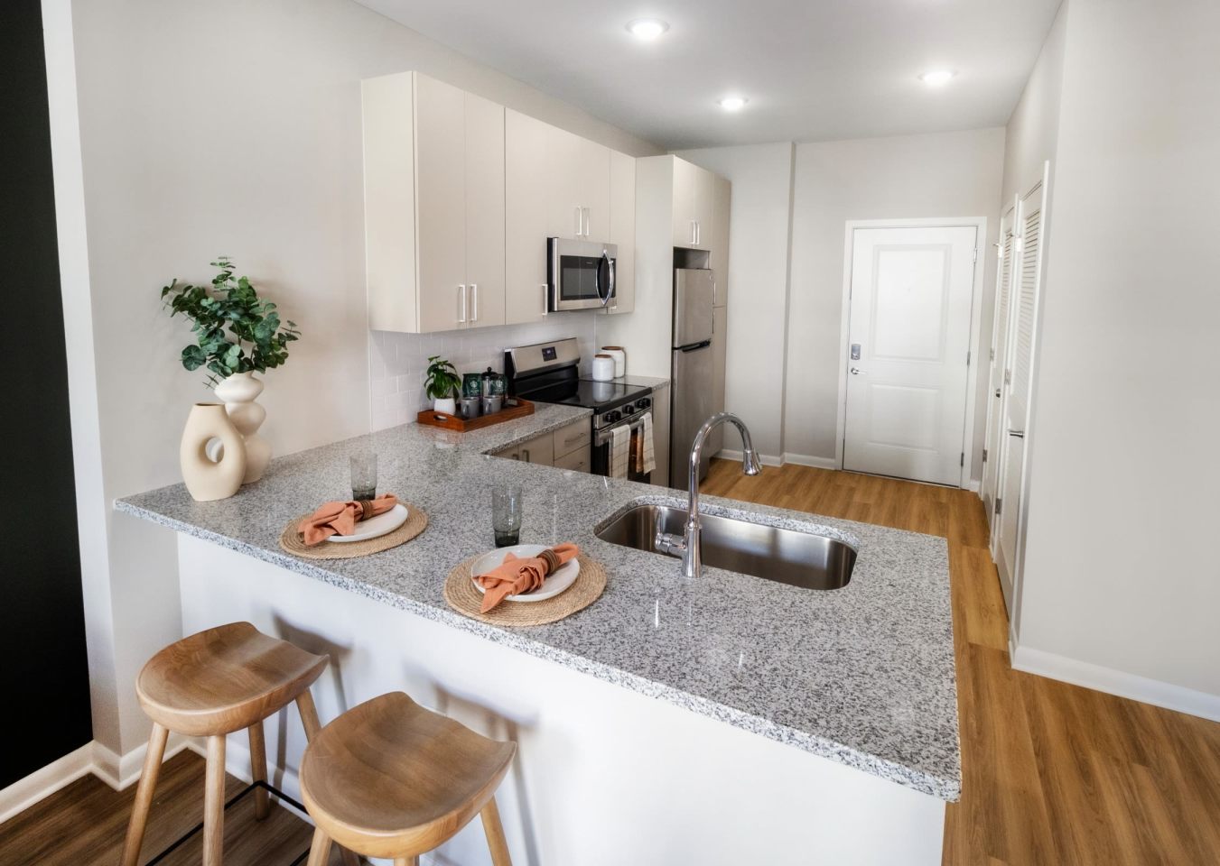 Woodlands Creekside Image 8