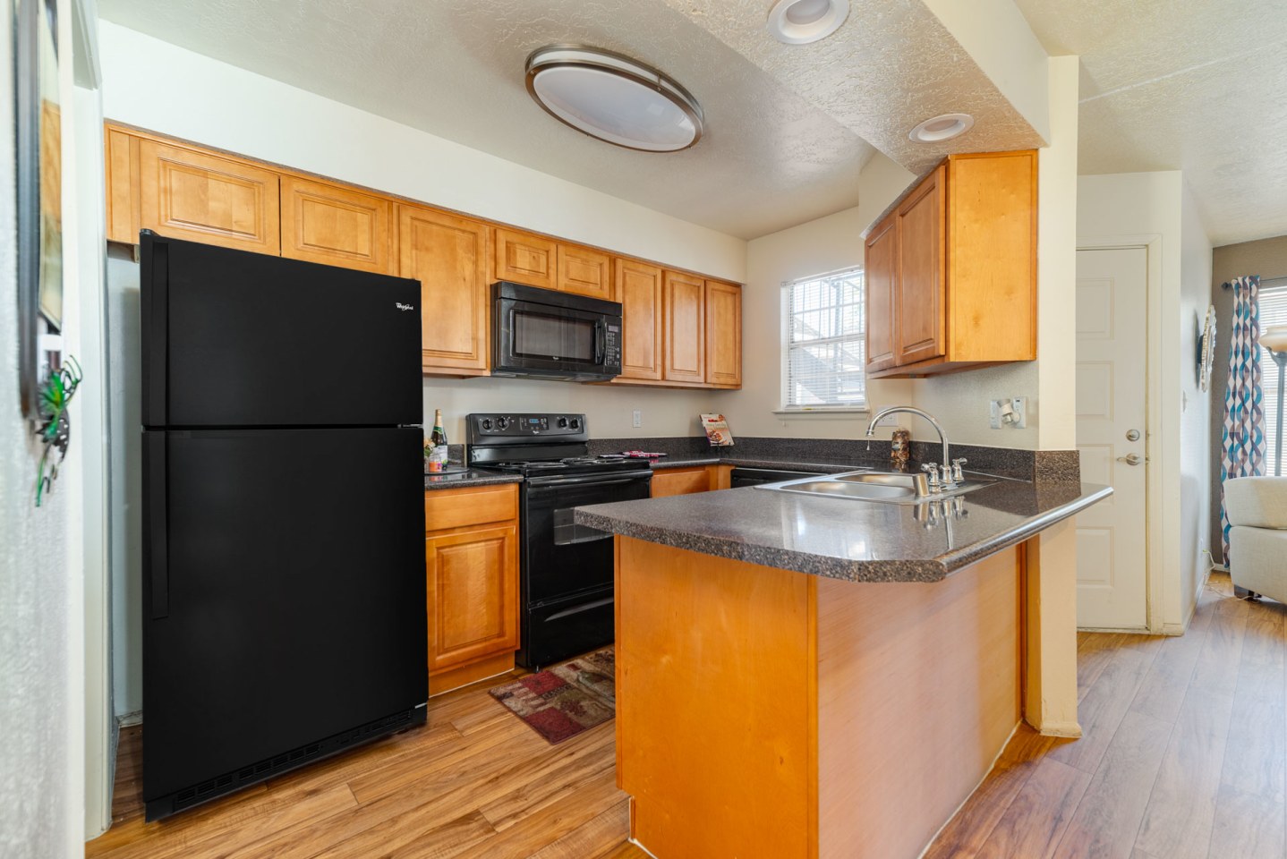 Oak Tree Park Apartments Image 12