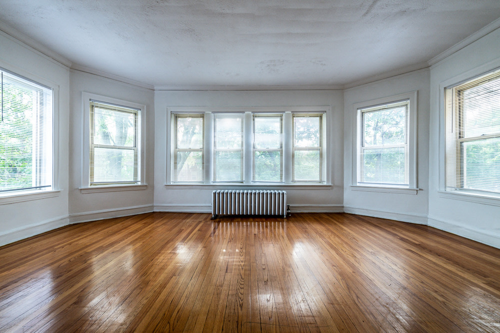 7924 S Vernon Image 7