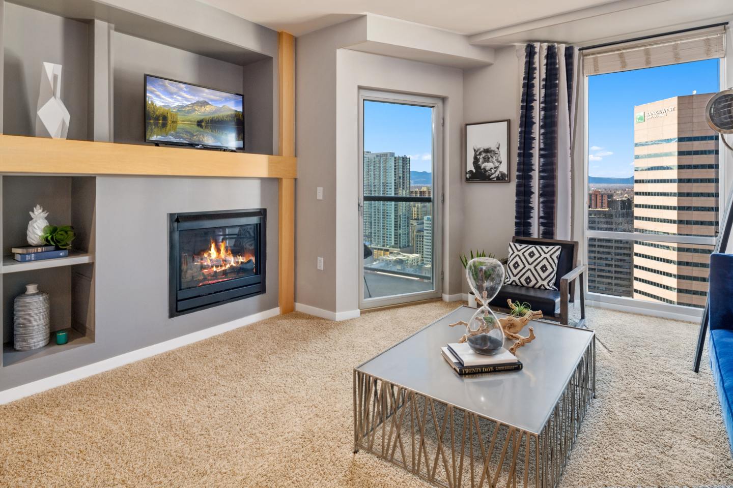 1600 Glenarm Image 9