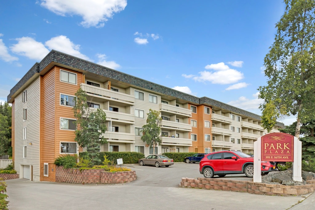 Park Plaza Image 15