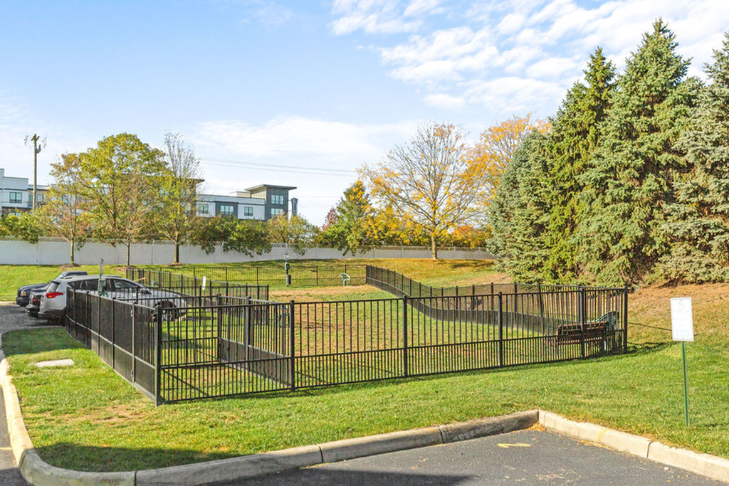 Marble Cliff Commons Image 43