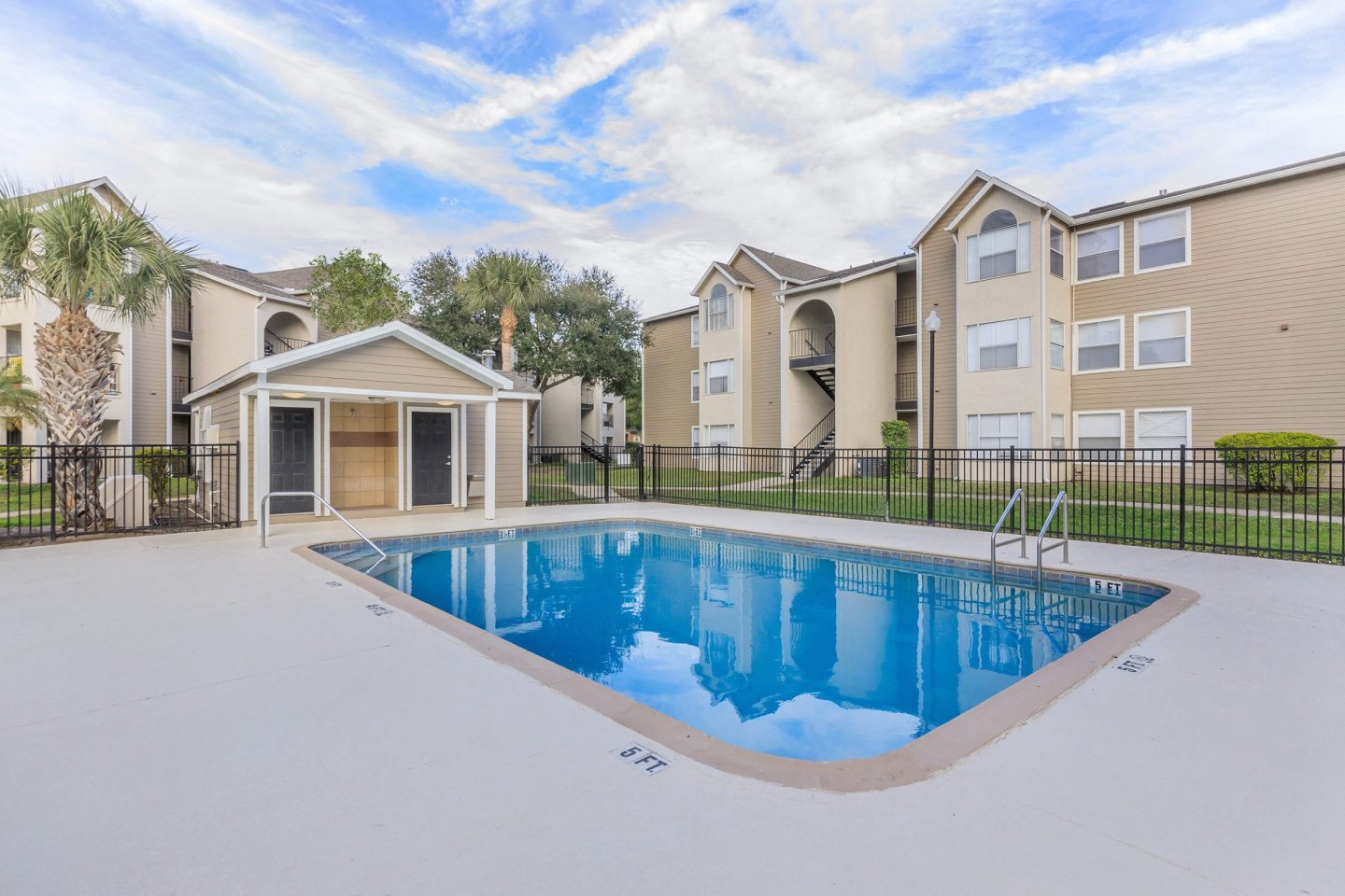 Walden Palms Condos Image 12
