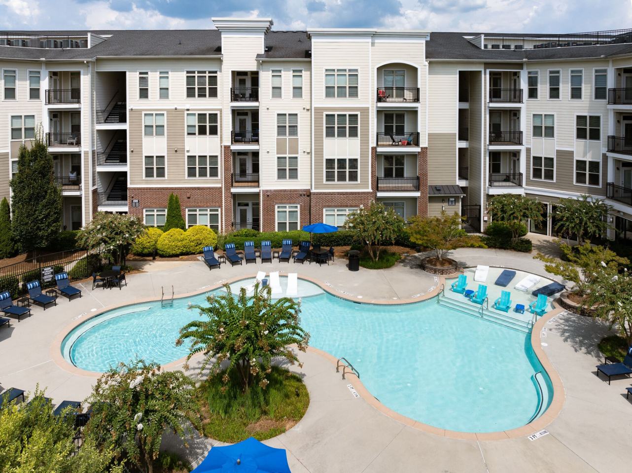 400 Belmont Image 29