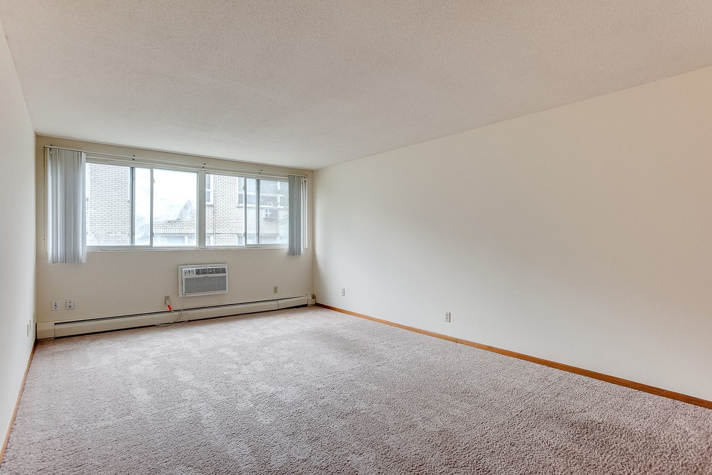2435 Pillsbury Ave South Image 6