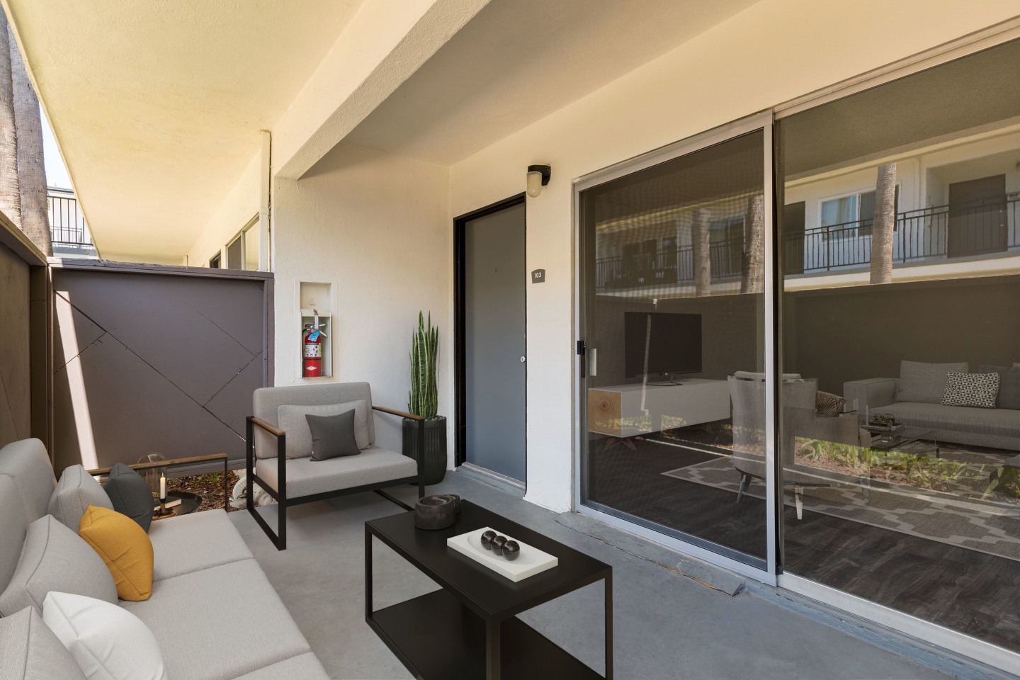Pacific Rose Apartments Image 17