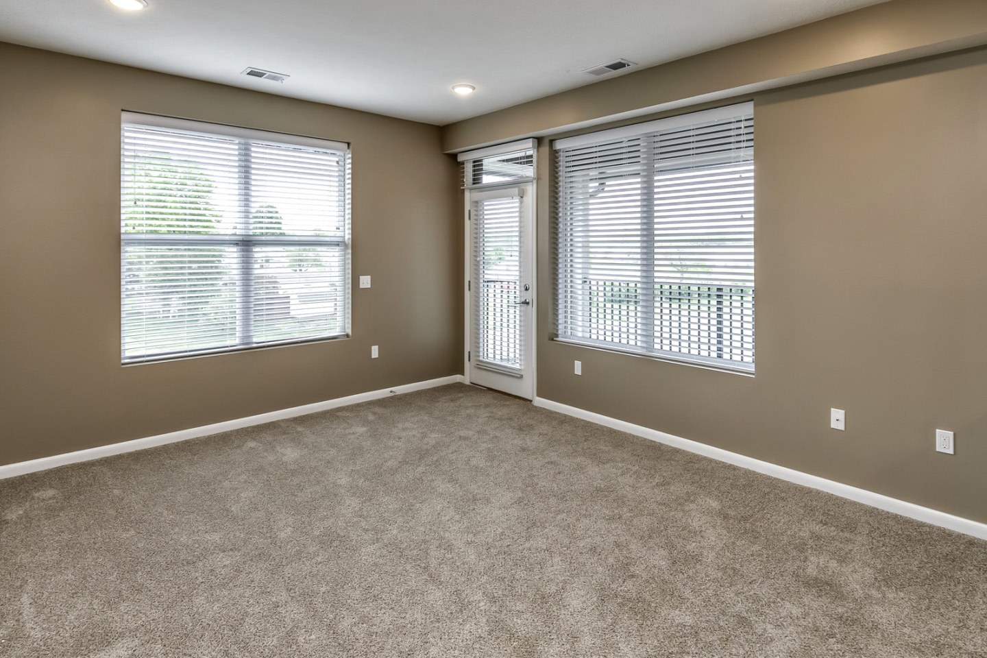 The Apartments at Lux 96 Image 65