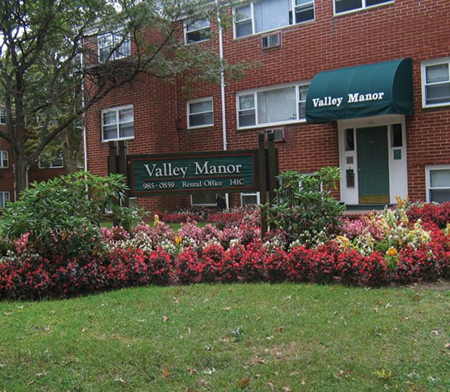 Valley Manor Image 1