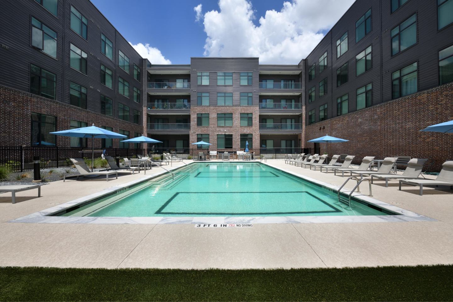 100 Park Image 12