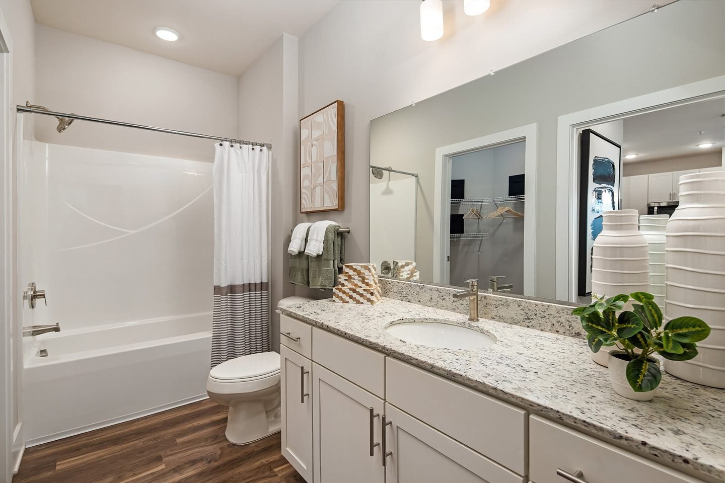 Abberly Royal Creek Apartment Homes Image 12