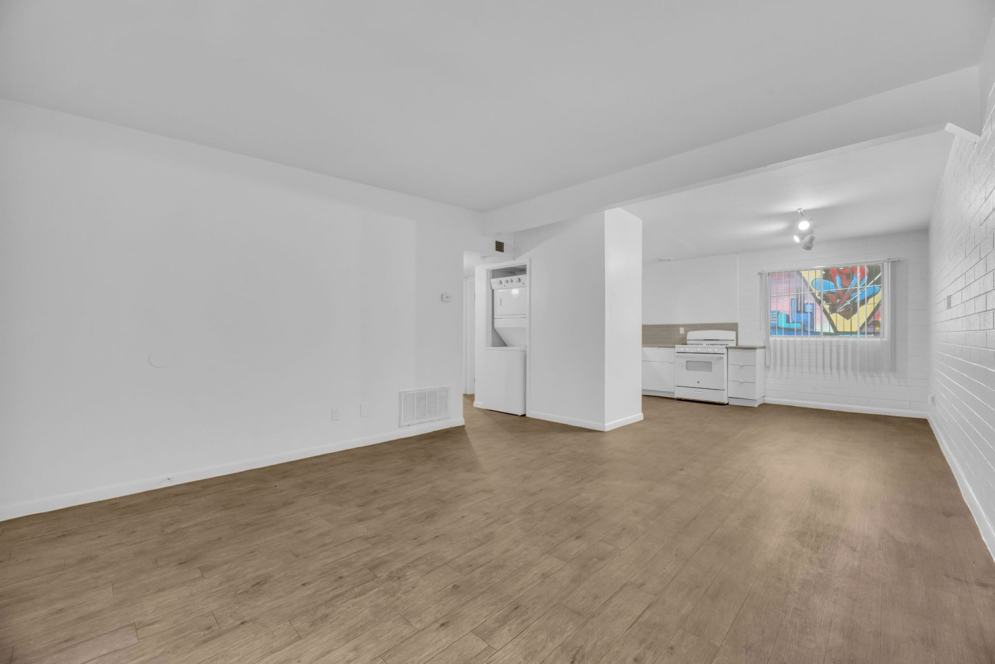 U Apartments @ Melrose Image 5