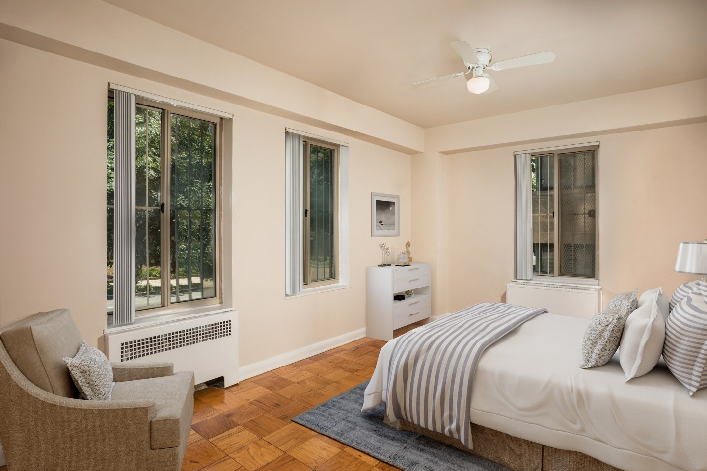 Empire Apartments Image 6