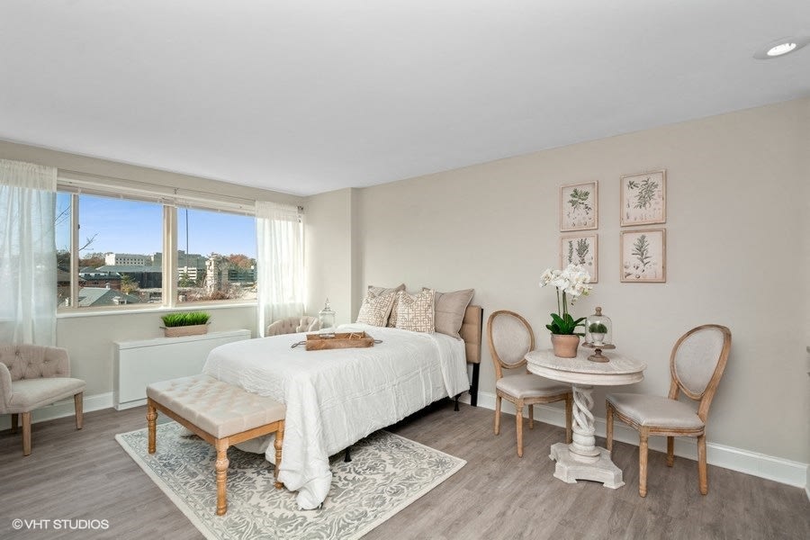 Walter Reed Apartments Image 1