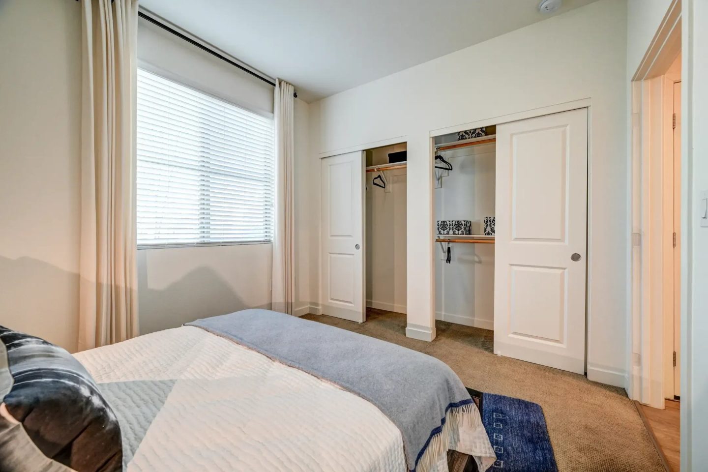 Castile Apartments Image 33