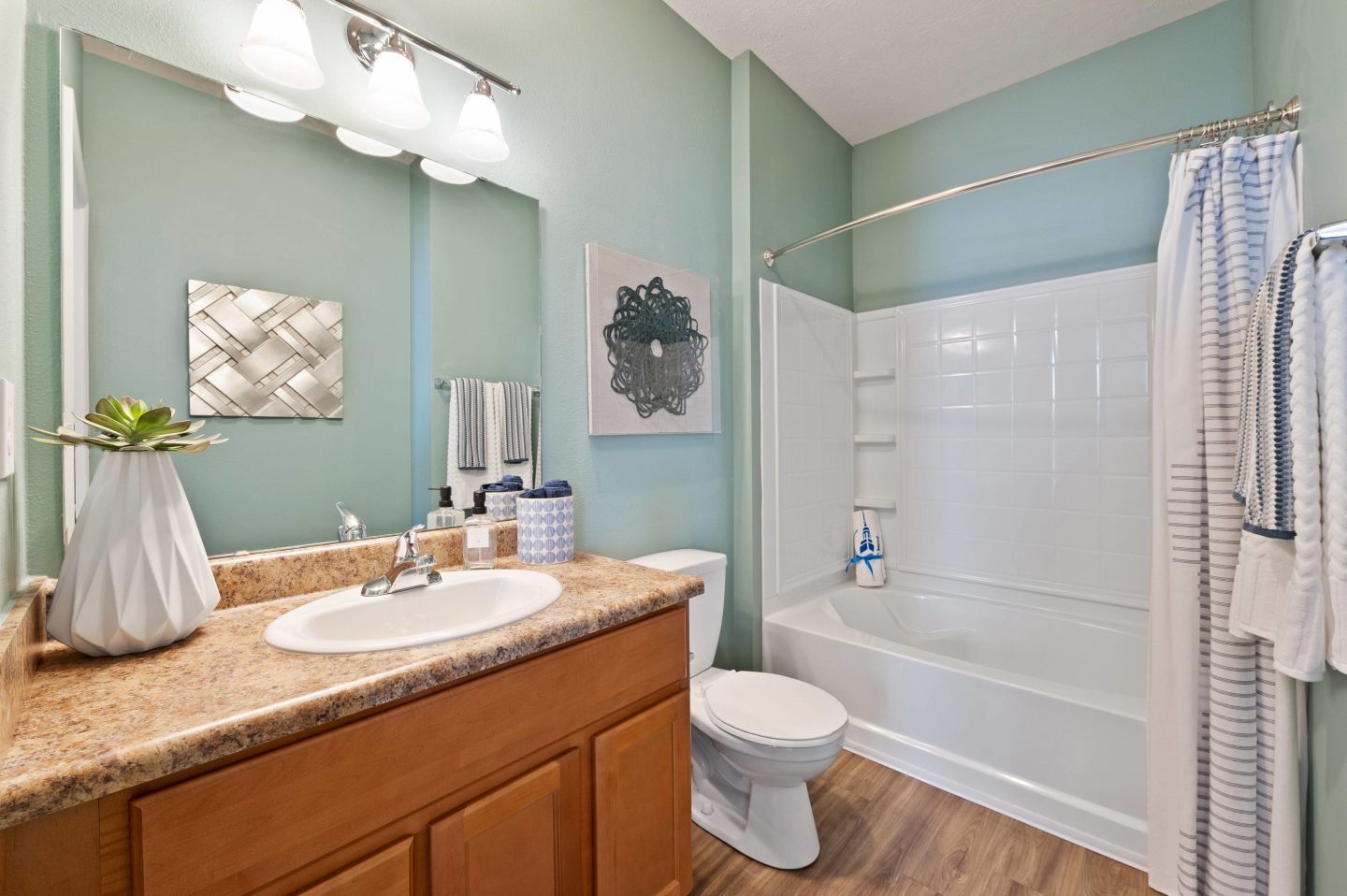 Hartshire Lakes Apartments Image 7