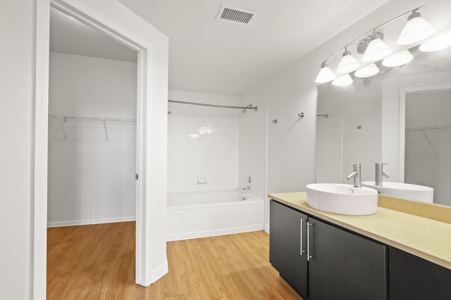 Parker Hilltop  Apartments Image 58