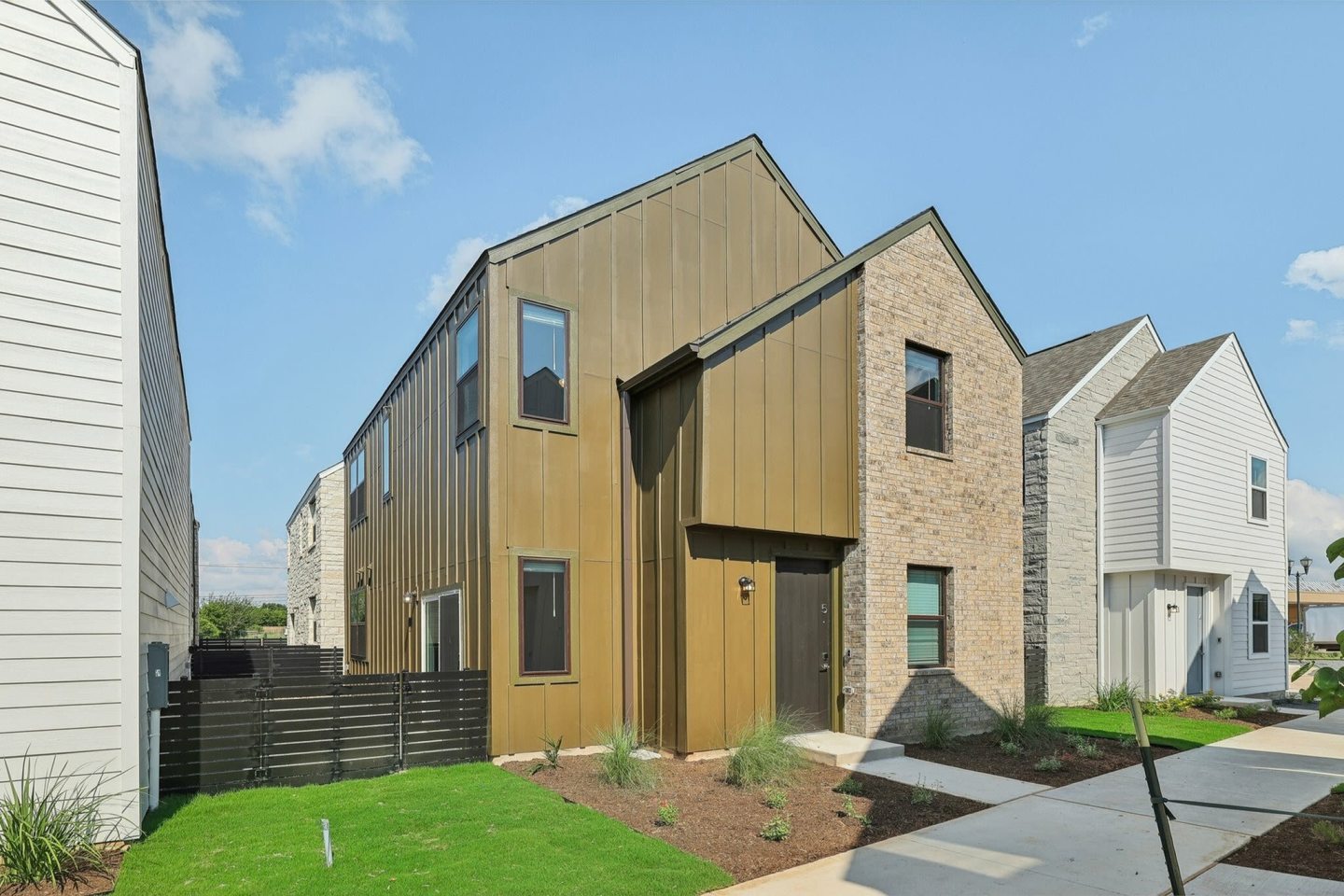 Casitas at Plum Creek Image 1