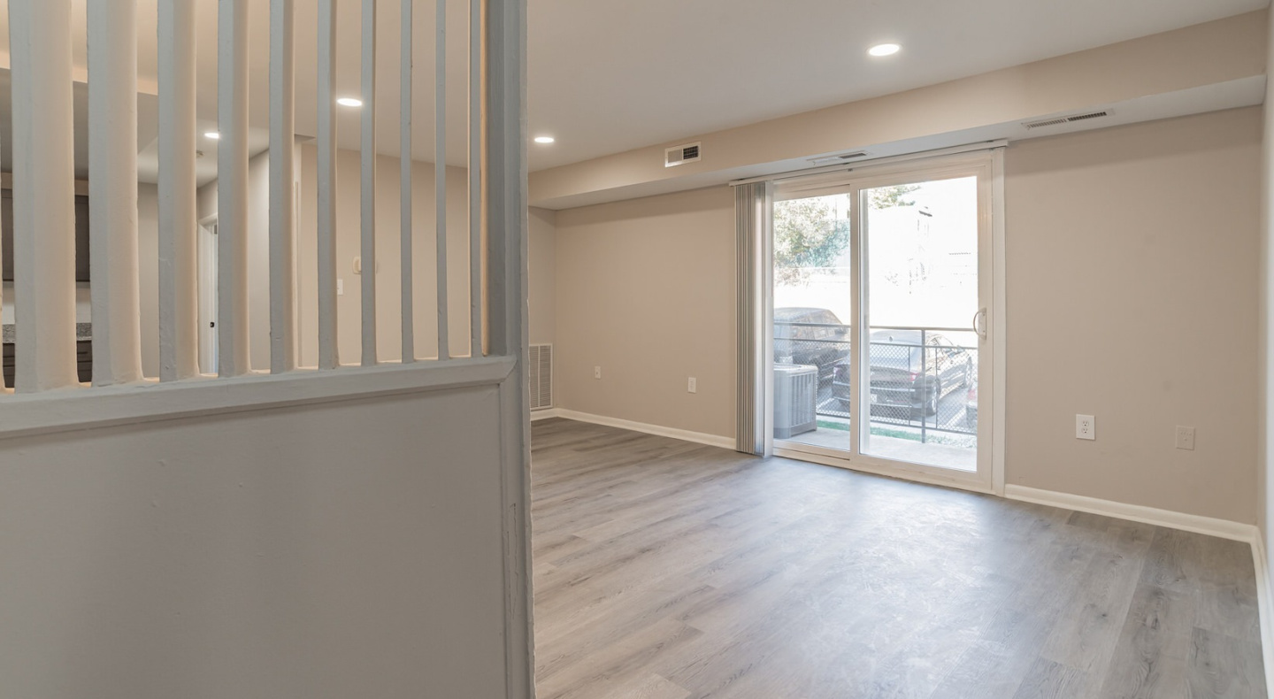 Raleigh Court Apartments Image 10