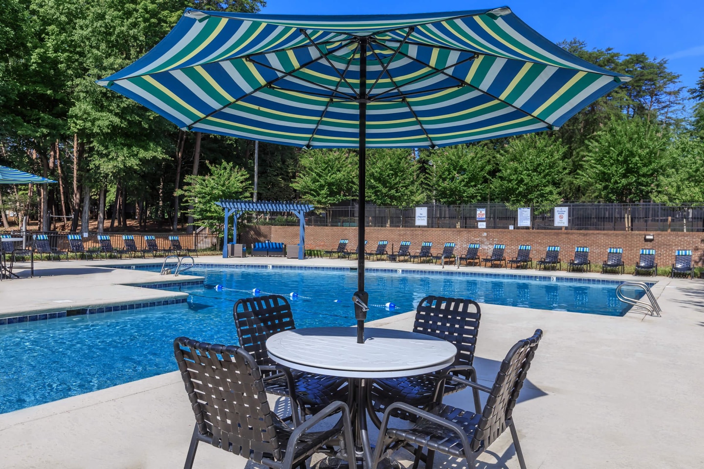 Huntsview Apartments Image 26