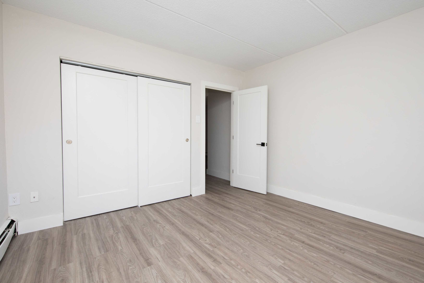 Golf Club Apartments and Townhomes Image 33