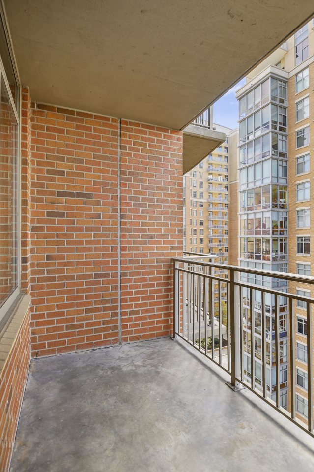 The Cosmopolitan at Reston Town Center Image 24
