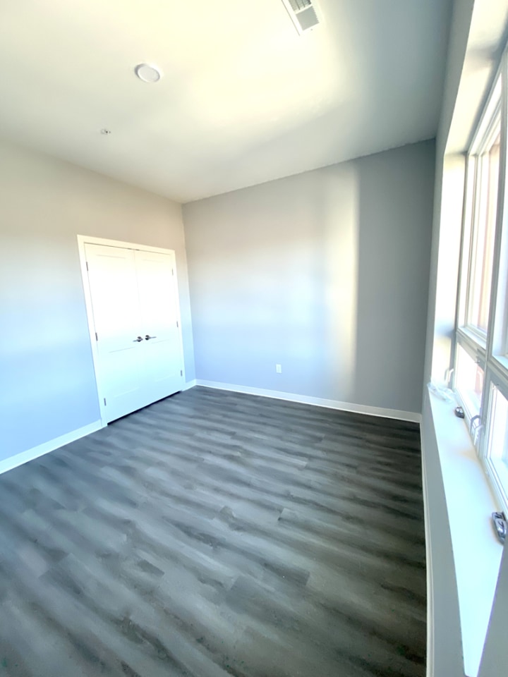 1055 Main Street Image 7