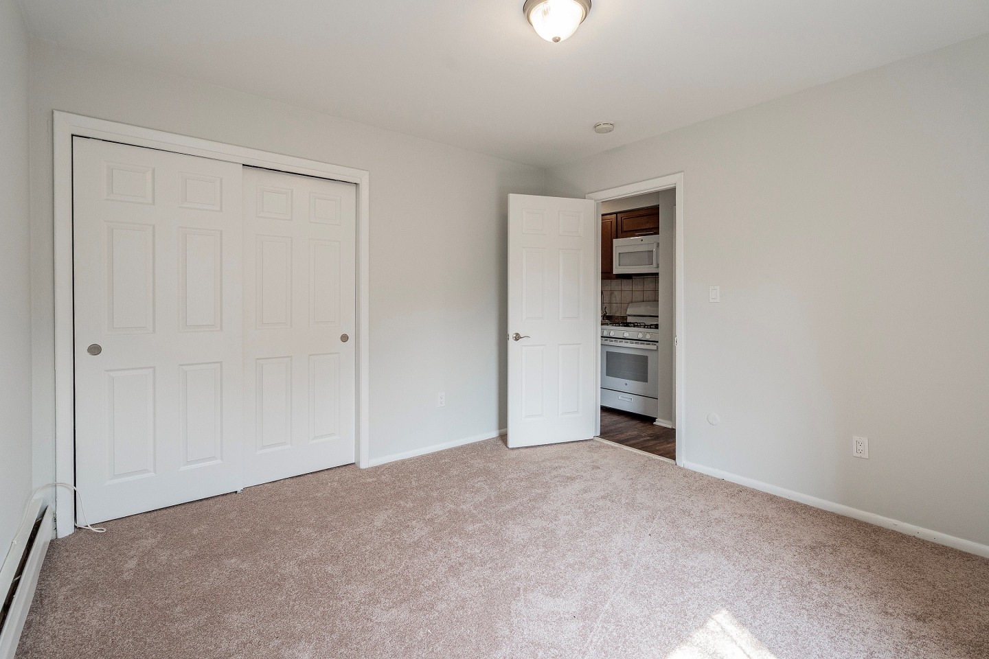 114-120 Montgomery Street Apartments Image 15