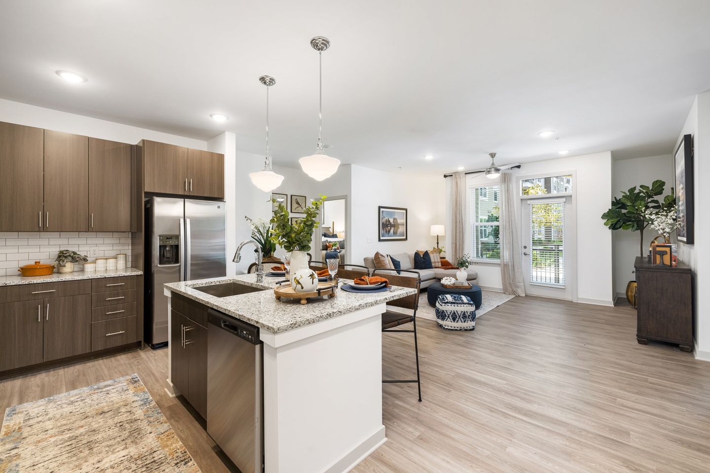 Album Huntersville 55+ Active Adult Apartment Homes Image 4