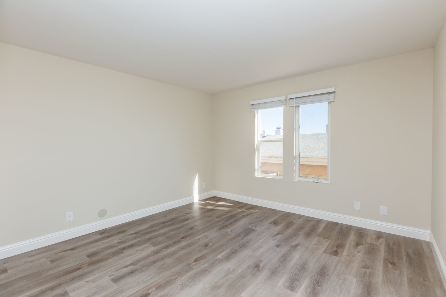 888 Vermont Street Image 13