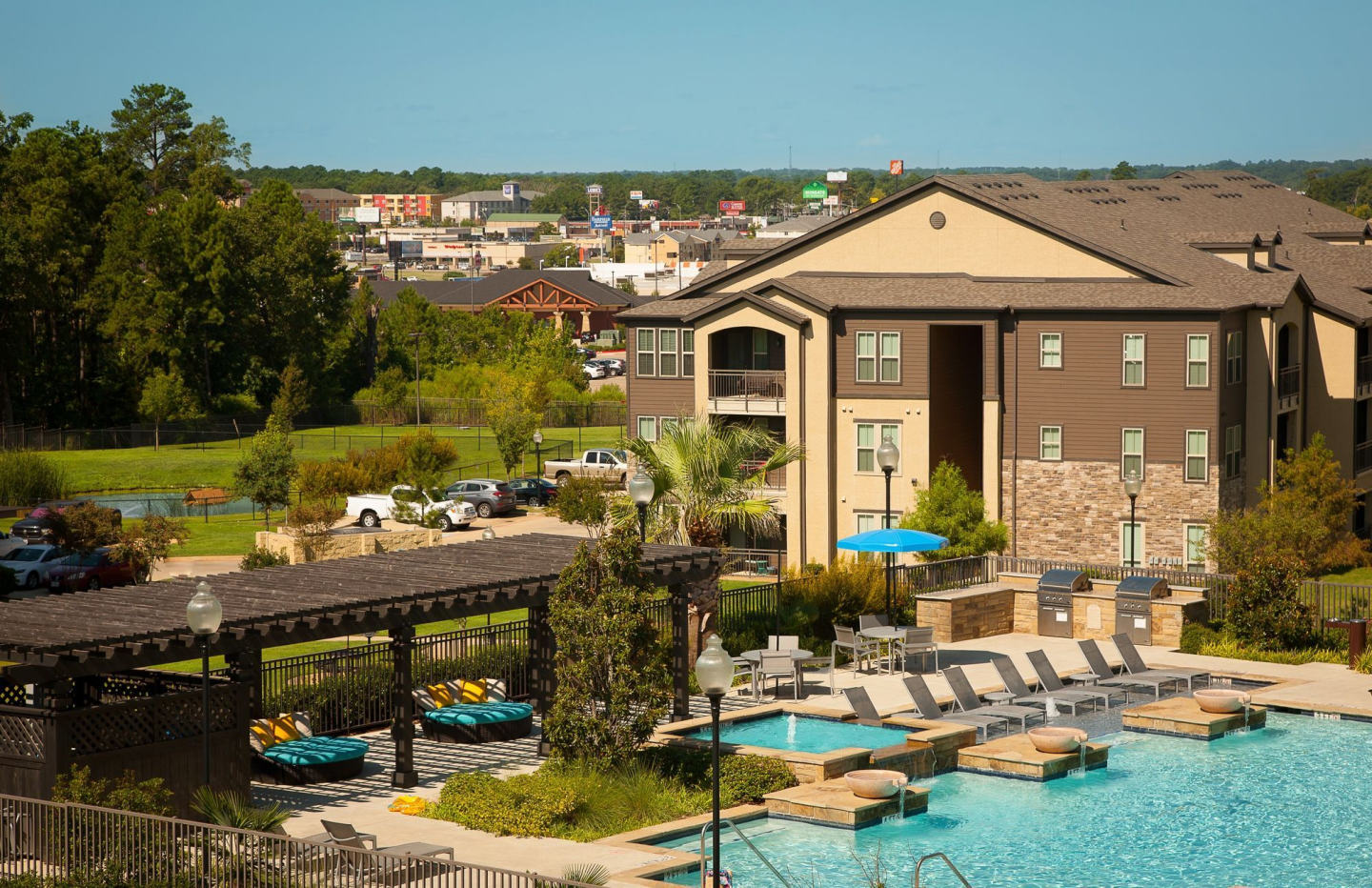 Paladin Apartments Image 4