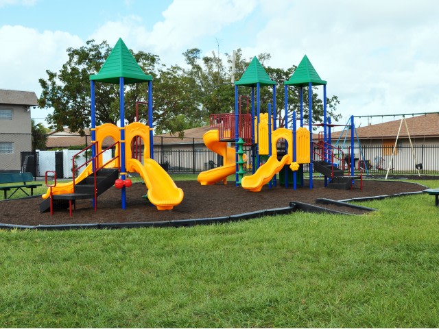 Pompano Palms Apartments Image 4