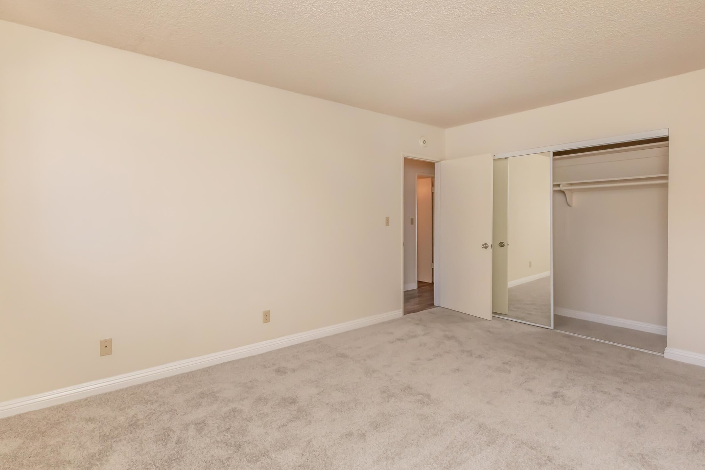 Ocean West Apartments Image 33