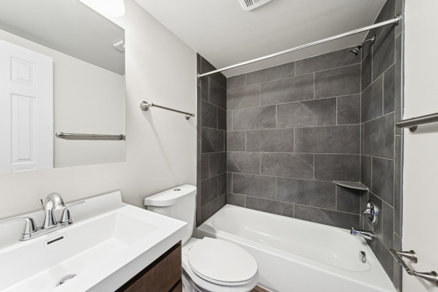 Williamsburg Apartments Image 10