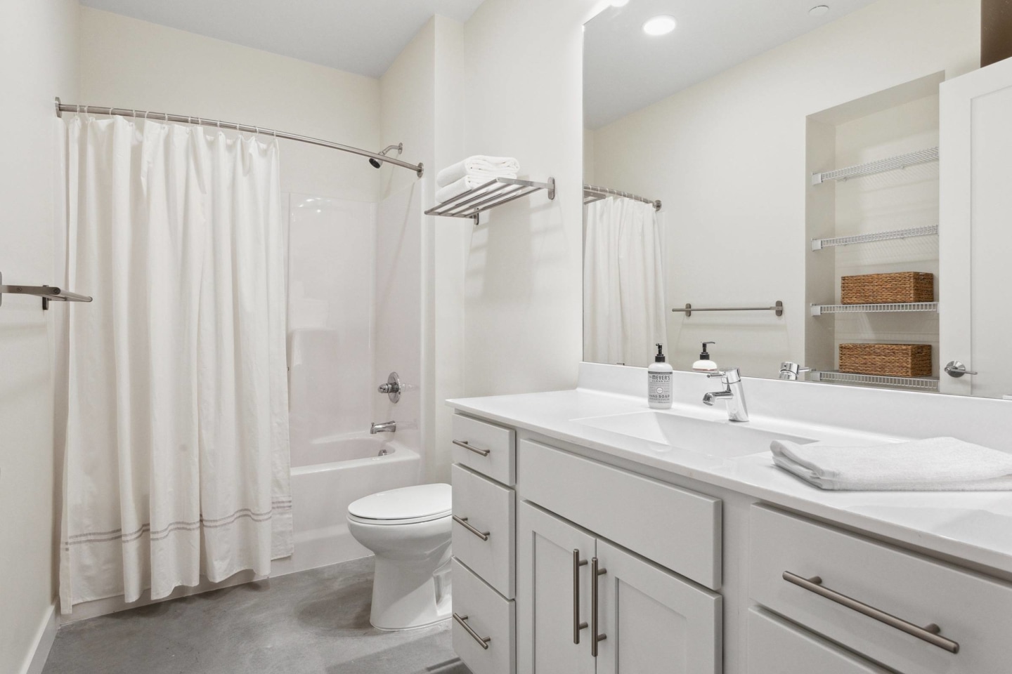724 Lofts Image 32