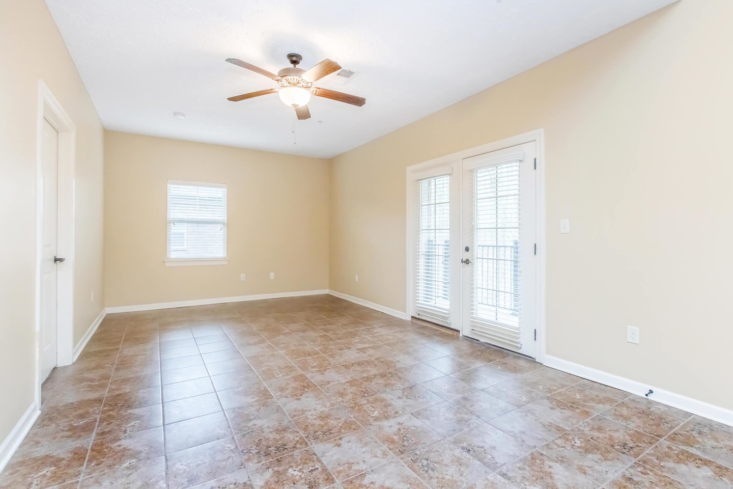 Stonewater Place Image 37