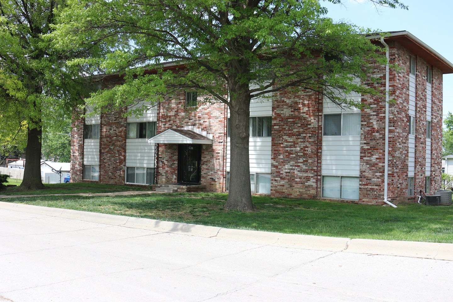 Southroads Apartments Image 2