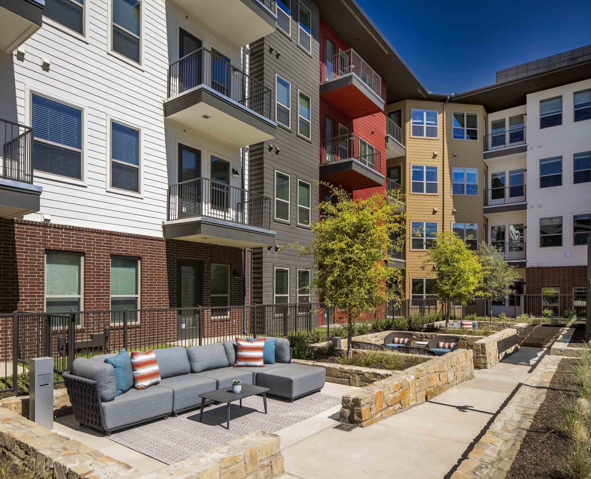 Sagemont Luxury Living Image 44