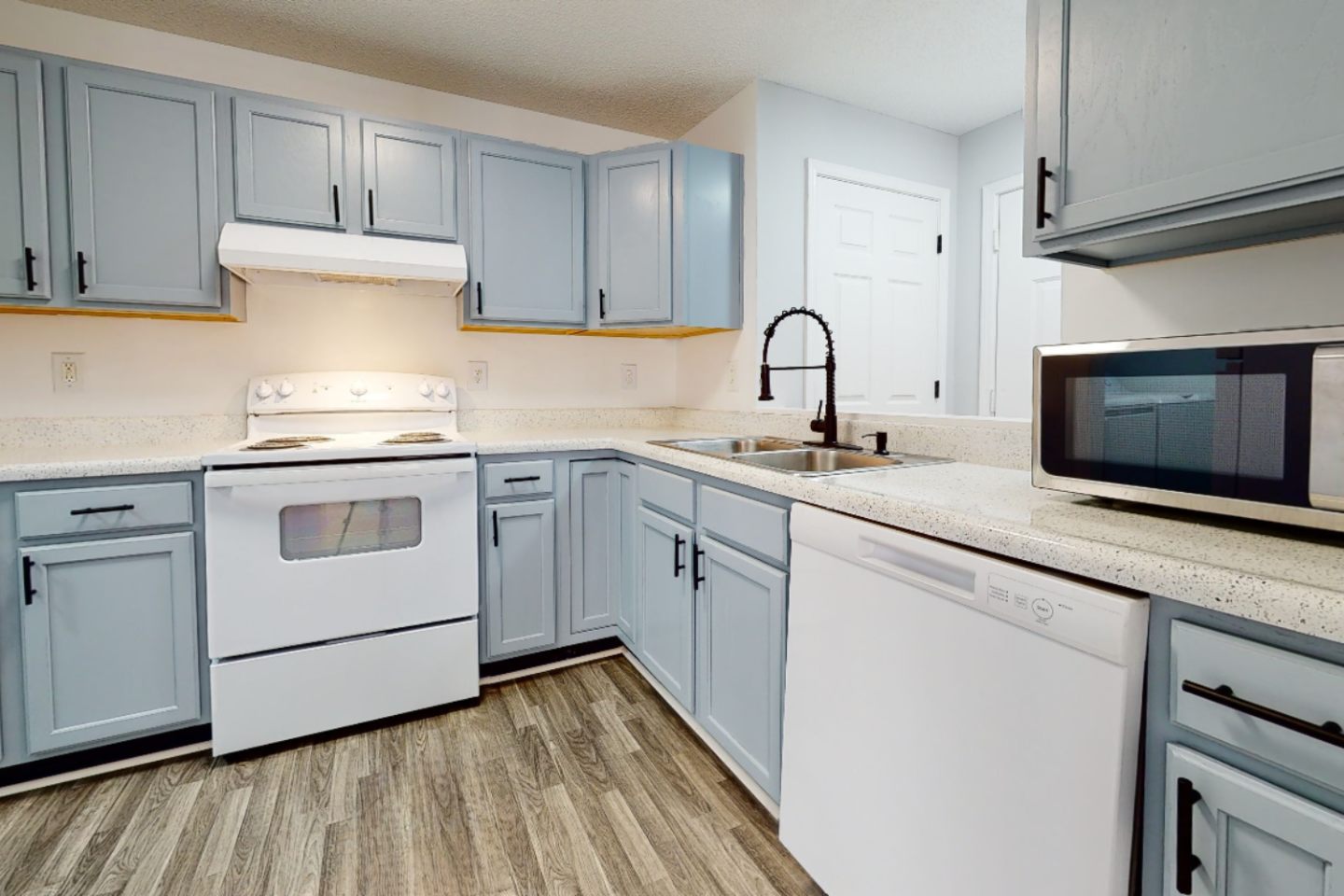 The Oaks Apartments Image 39
