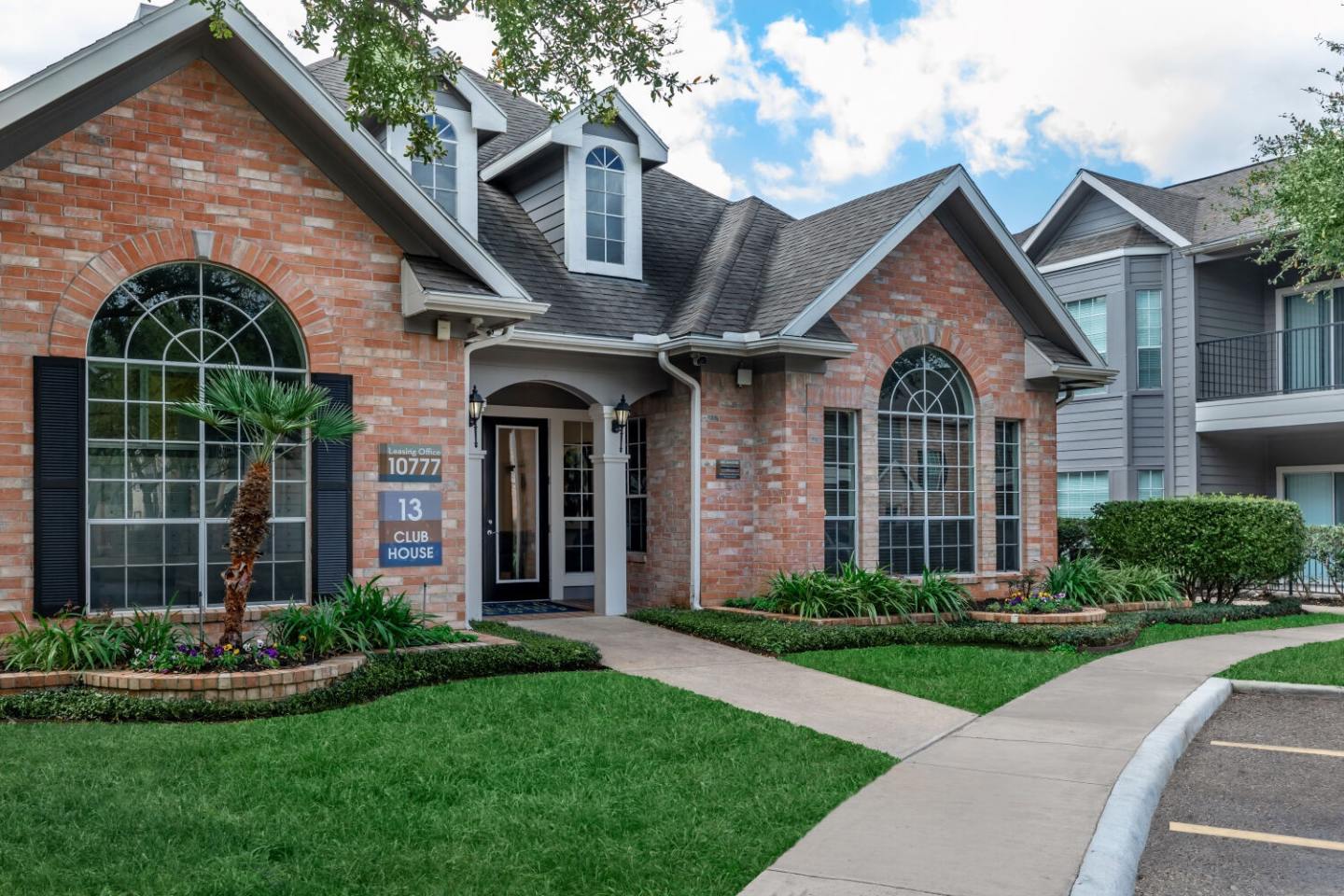 Richmond Towne Home Apartments Image 16