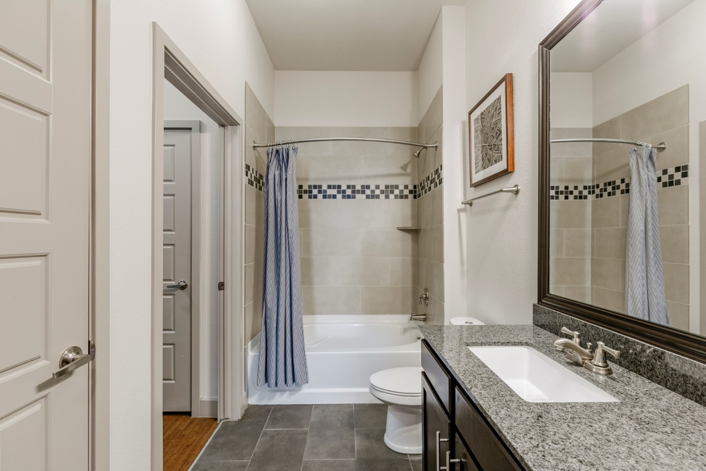 City House Apartments Image 9
