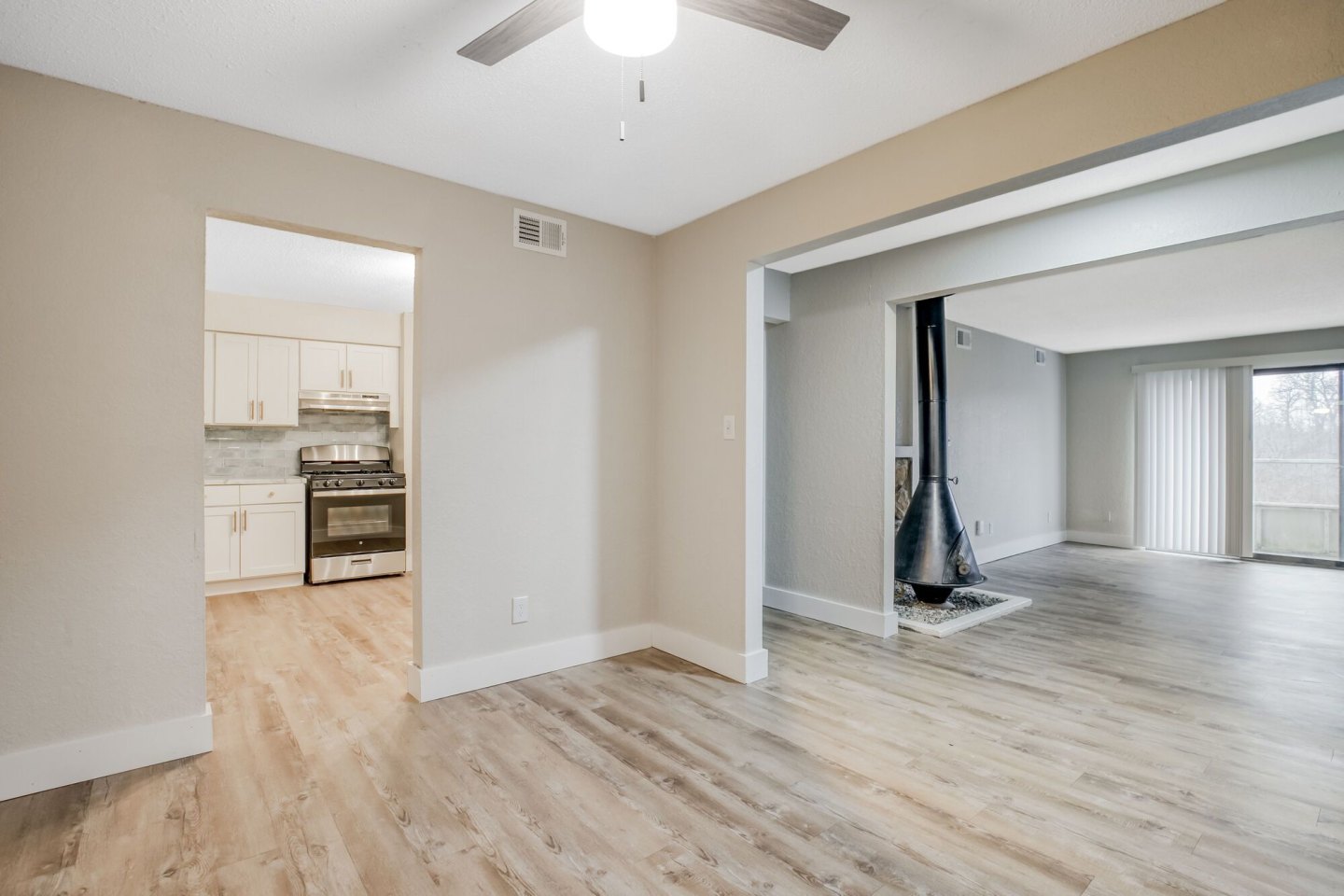 View High Lake Apartments Image 3