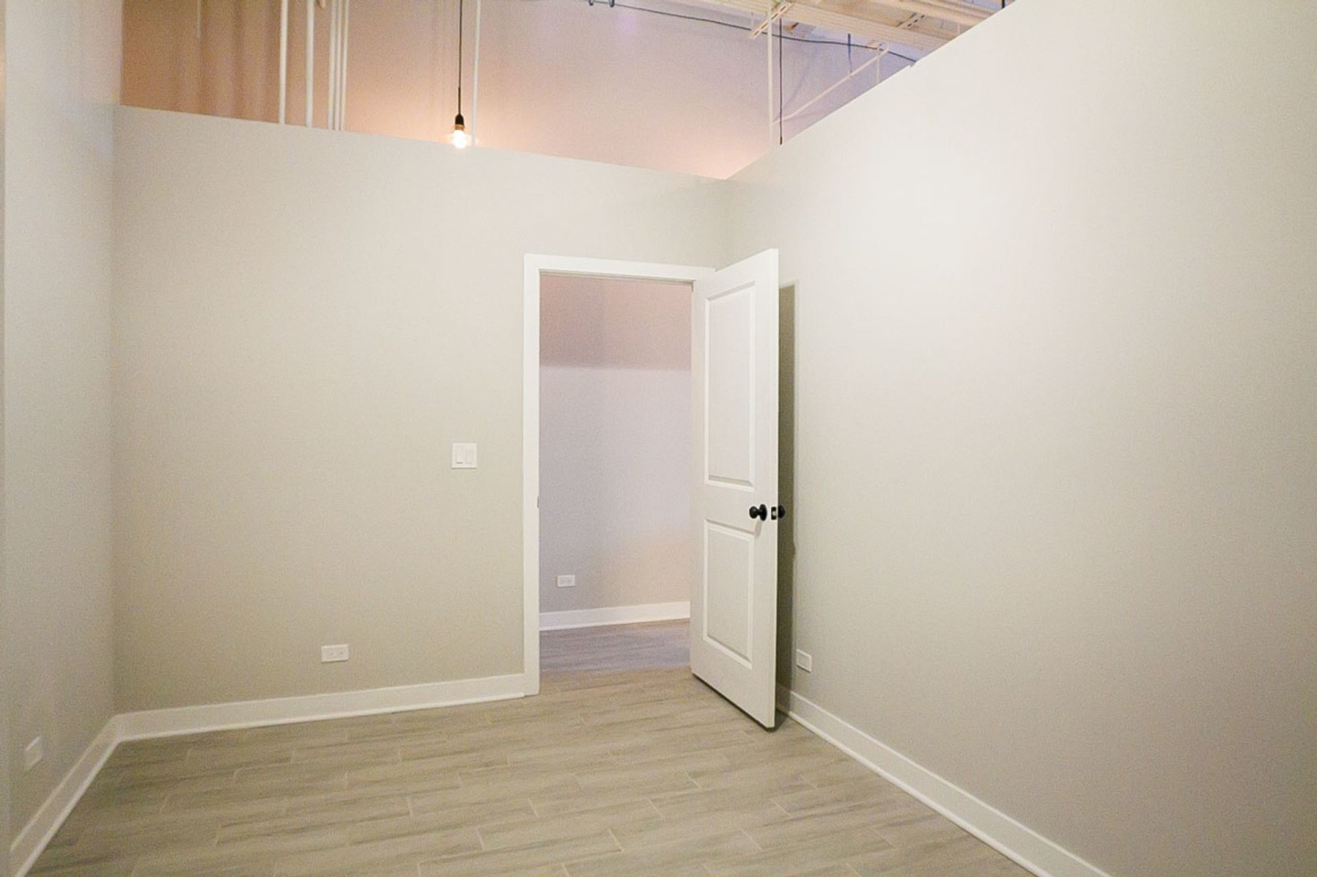 4433 West Fullerton Avenue Image 17
