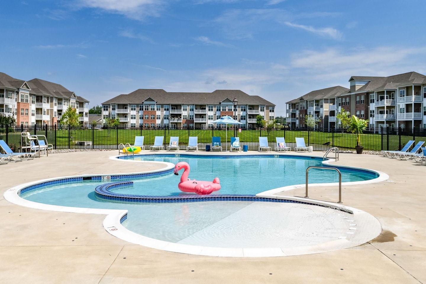 Ocean Aisle Luxury Apartment Homes Image 3