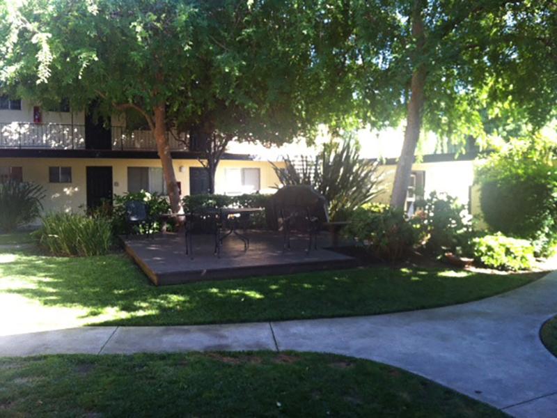 Woodside Place Apartments Image 8