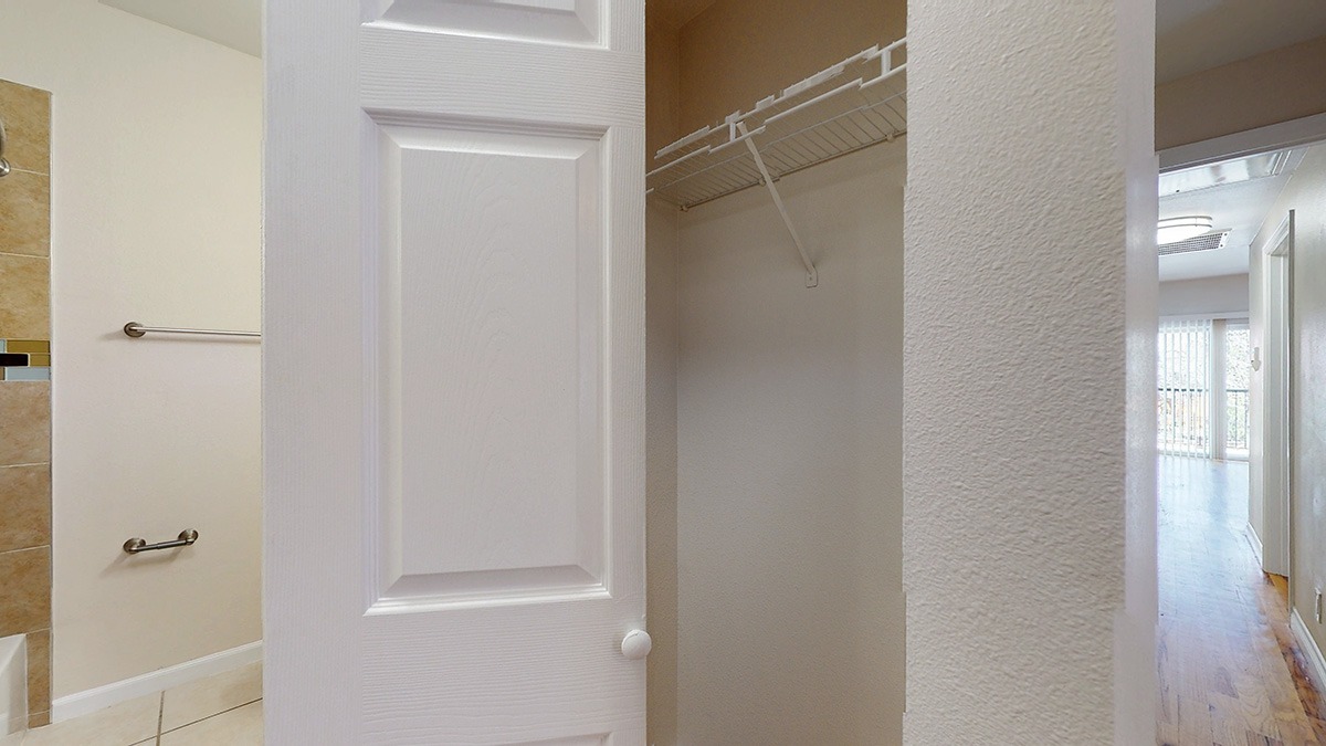 1485 Clayton Image 12
