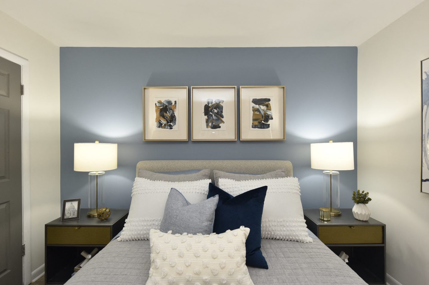 The Metropolitan Image 12
