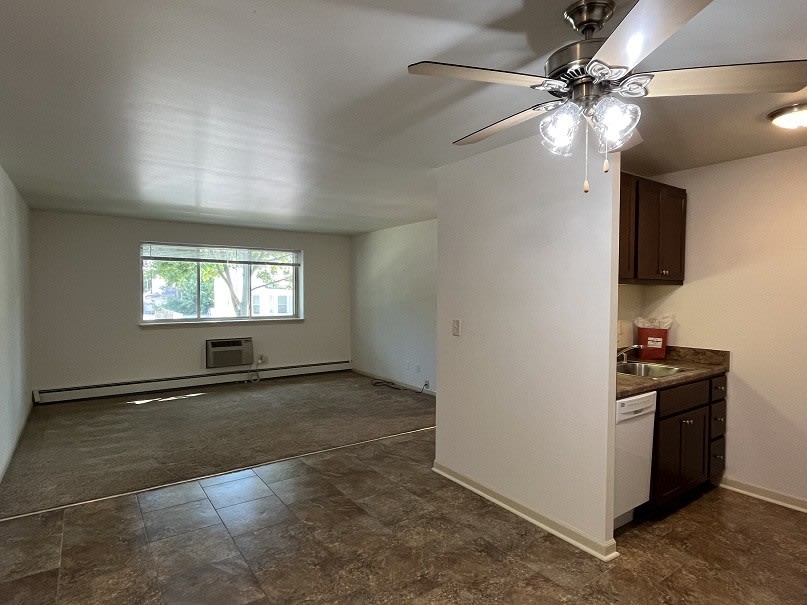 Birch Tree Court Image 1